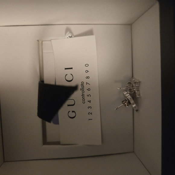 GUCCI Gucci Sterling Silver Earrings Back-type Butterfly Earrings 100% Authentic - Picture 4 of 8